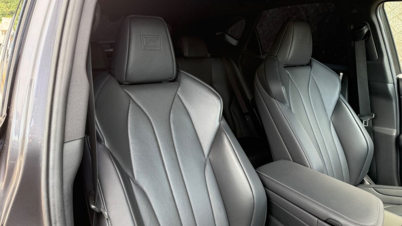 内装前方シート