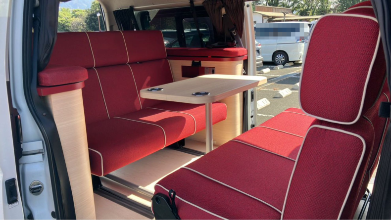 内装後方シート