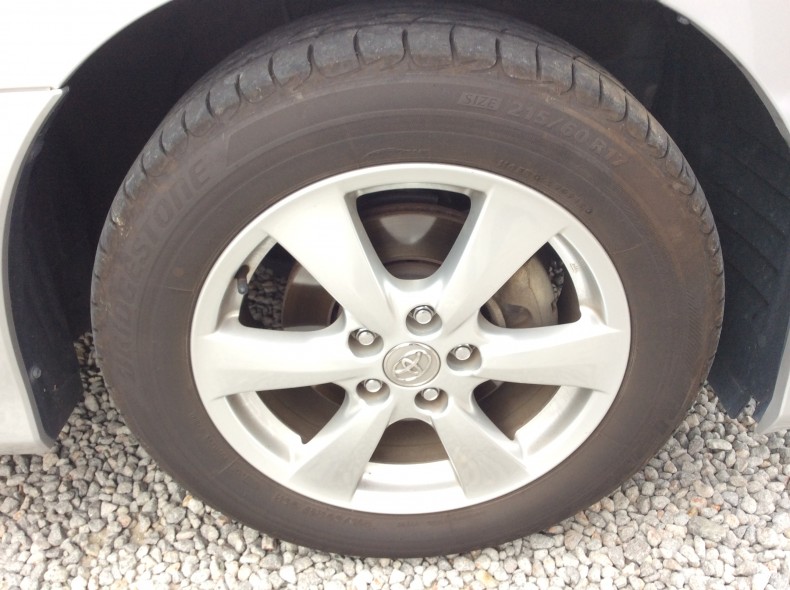 タイヤホイール前