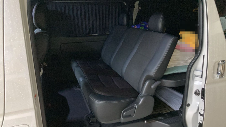 内装後方シート