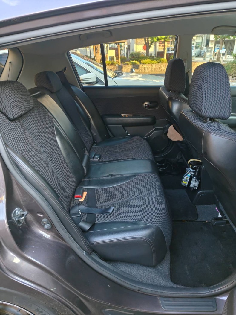 内装後方シート