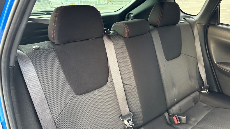 内装後方シート