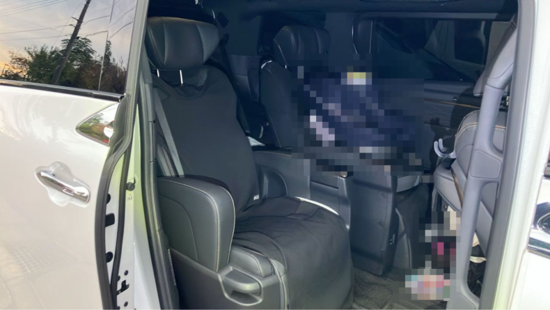 内装後方シート