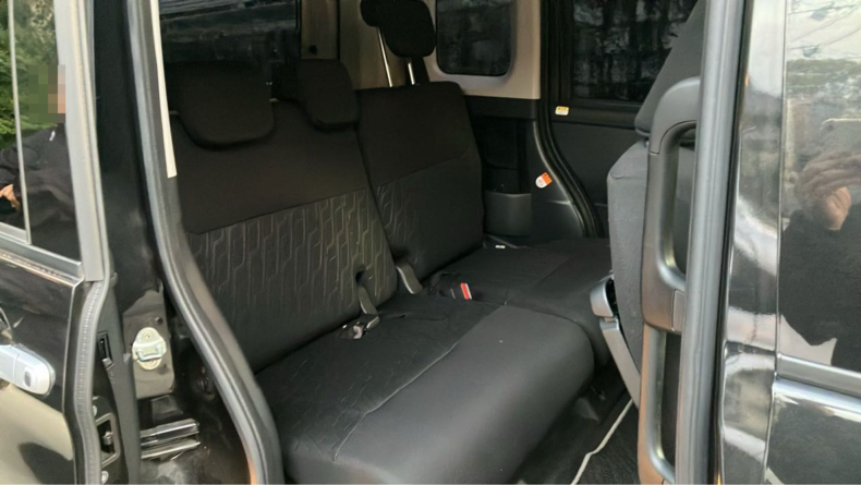 内装後方シート