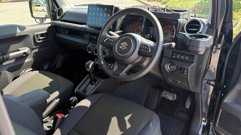 内装インパネ全体