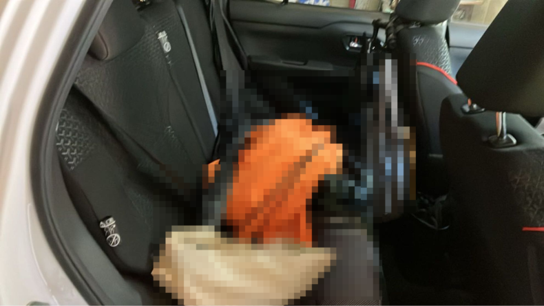 内装後方シート