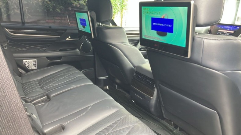 内装後方シート