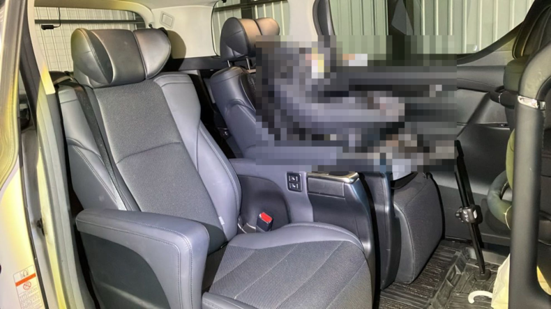 内装後方シート