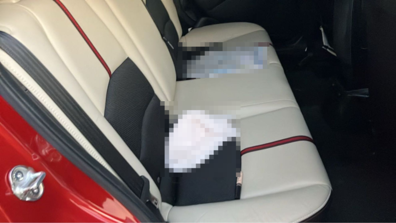 内装後方シート