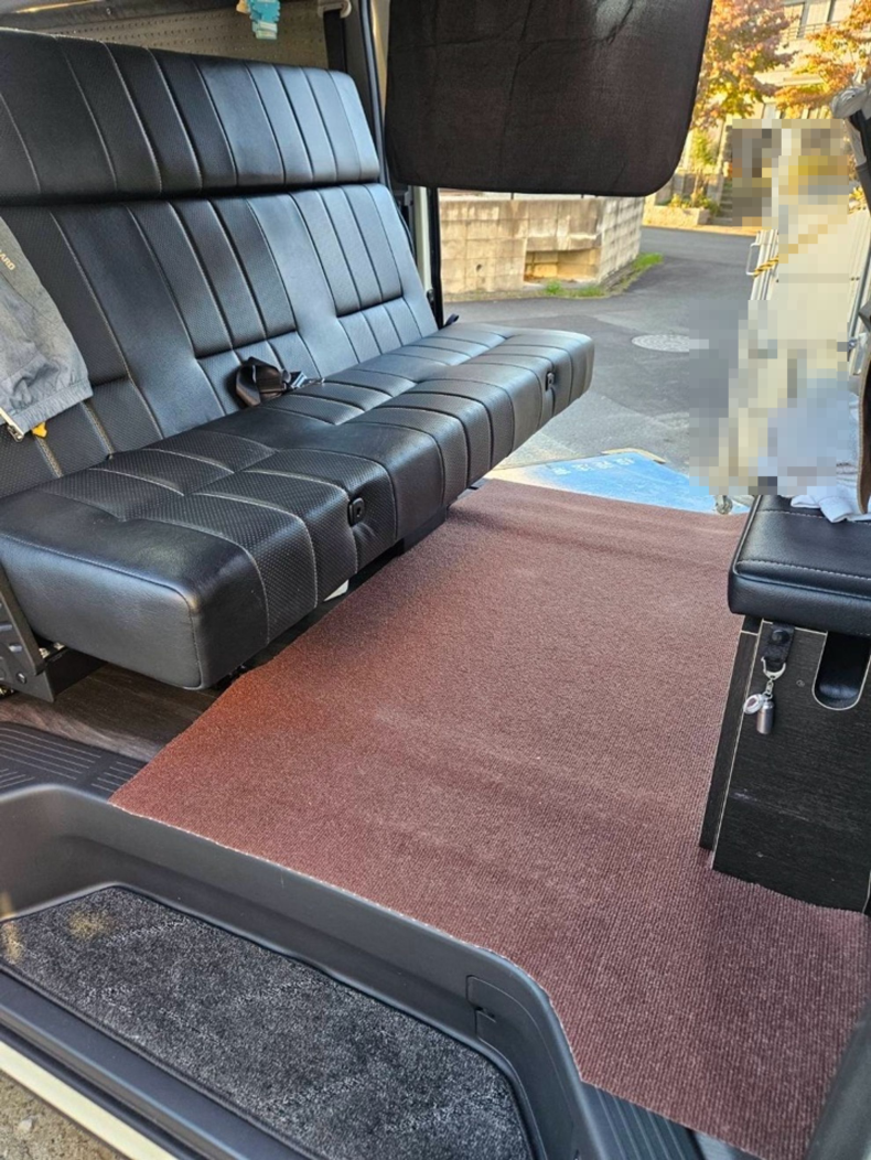 内装後方シート