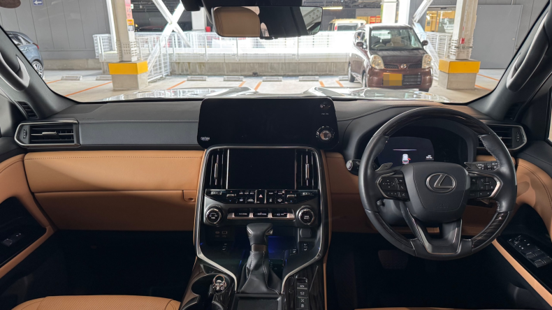 内装インパネ全体