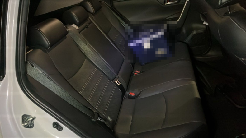 内装後方シート