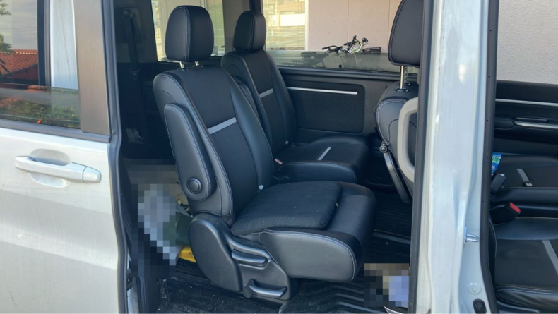 内装後方シート