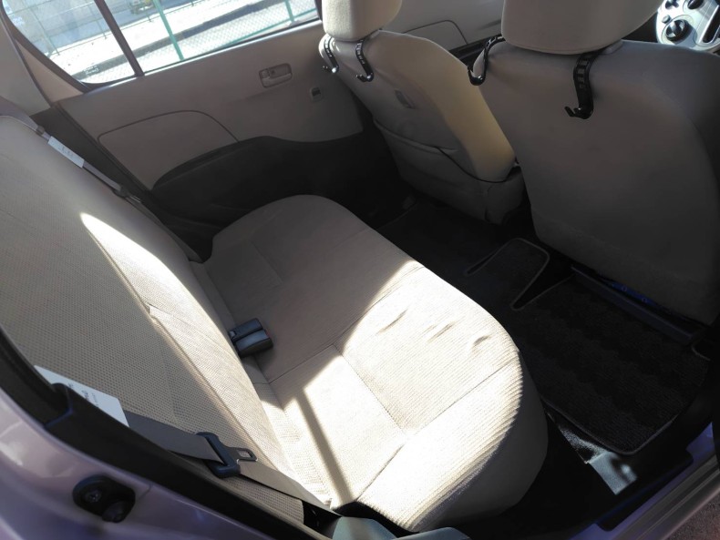 内装後方シート