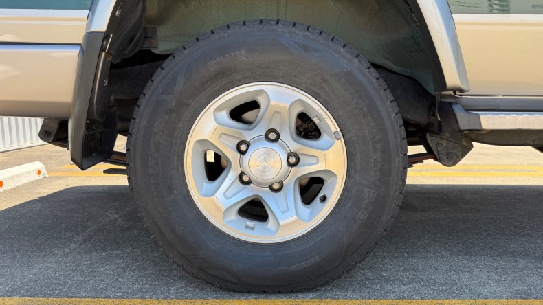 タイヤホイール後