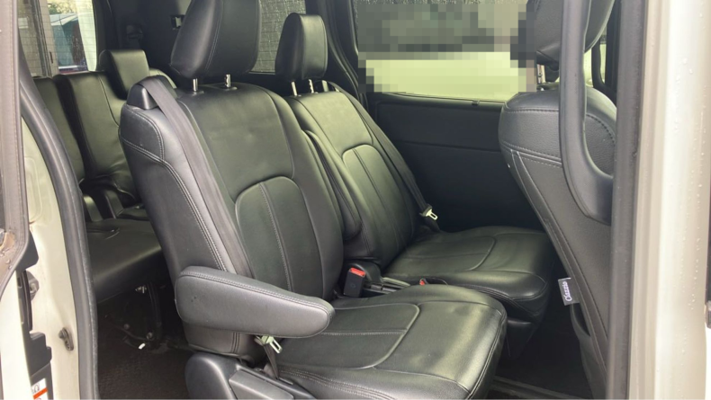 内装後方シート