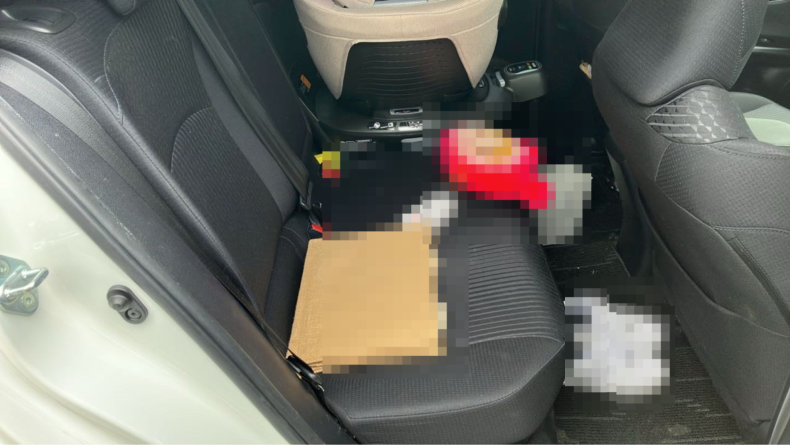 内装後方シート