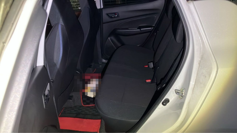 内装後方シート