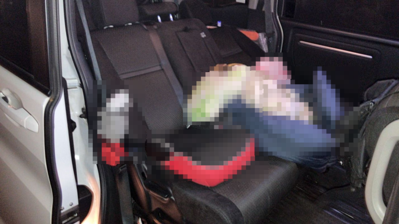 内装後方シート