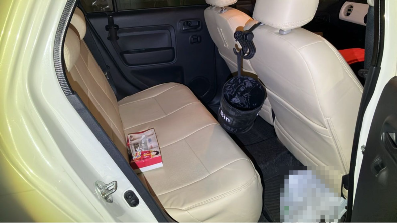 内装後方シート