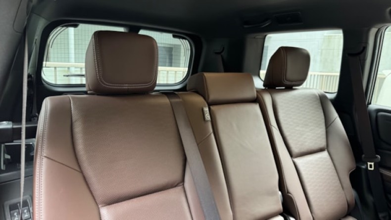 内装後方シート