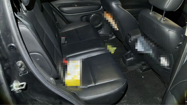 内装後方シート