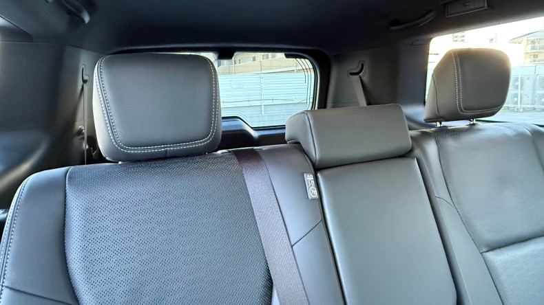 内装後方シート