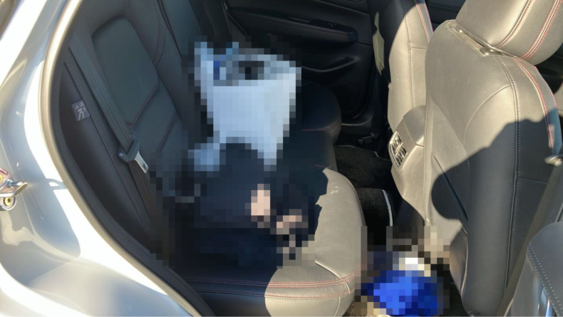 内装後方シート