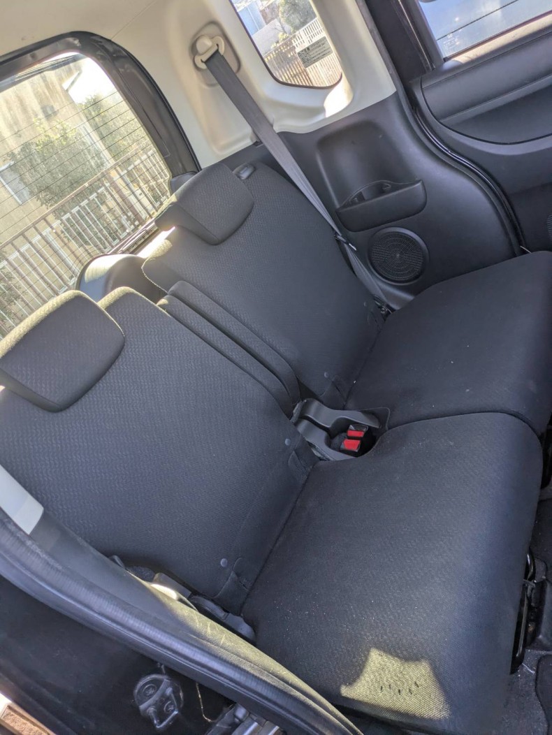 内装後方シート