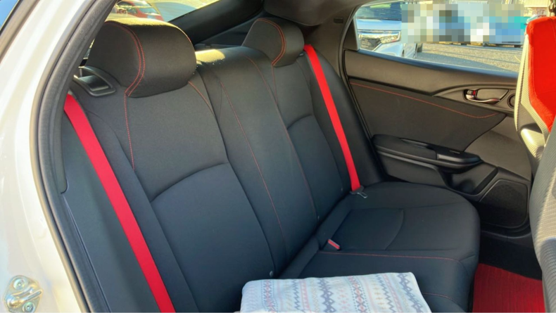 内装後方シート