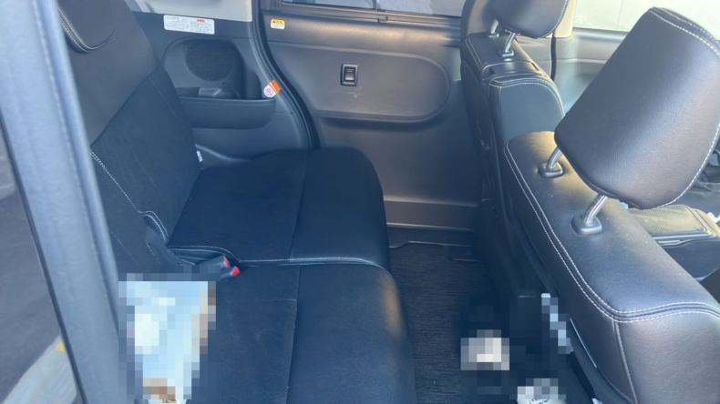 内装後方シート