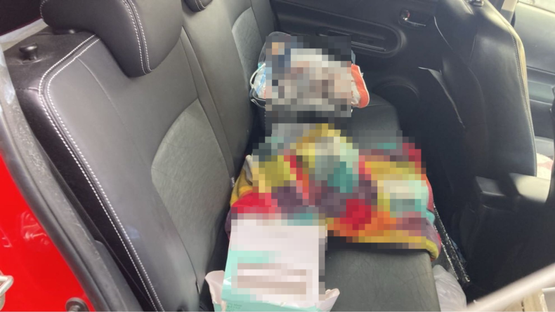 内装後方シート