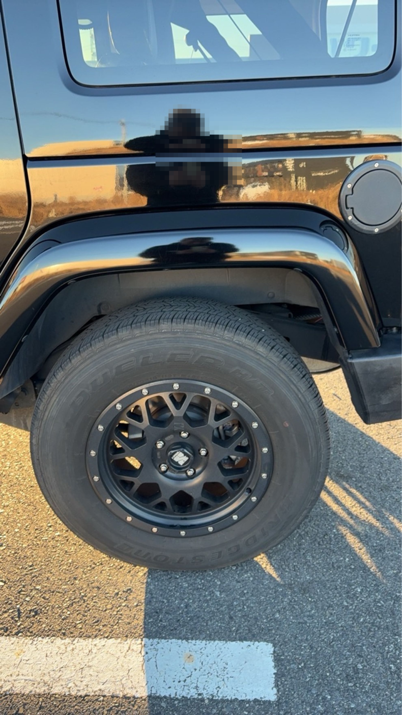 タイヤホイール前