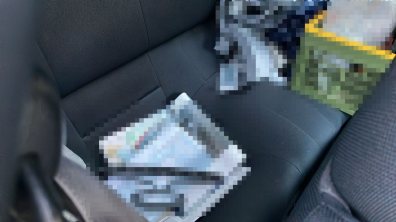 内装後方シート