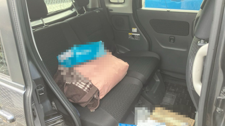 内装後方シート