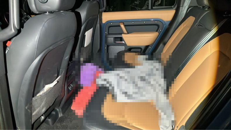 内装後方シート