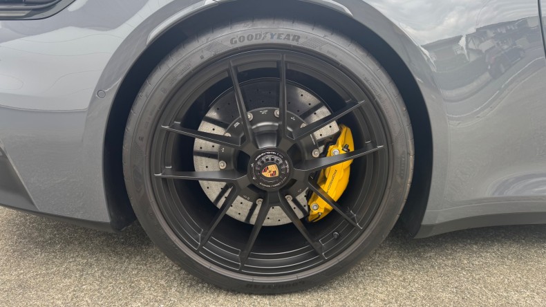 タイヤホイール後