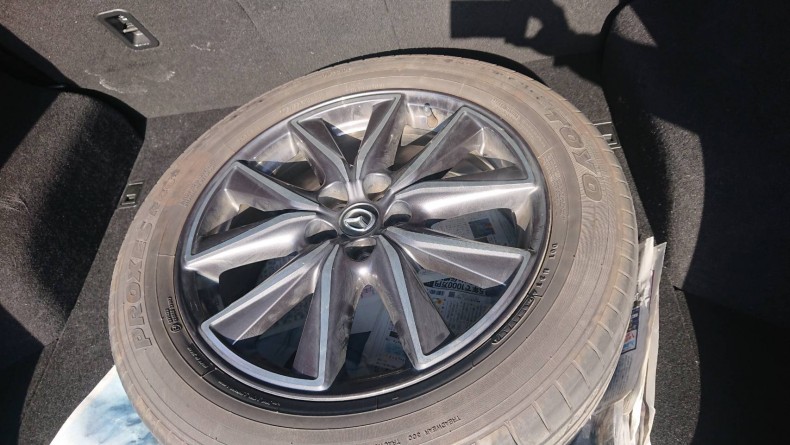 タイヤホイール前