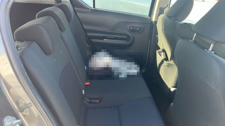 内装後方シート