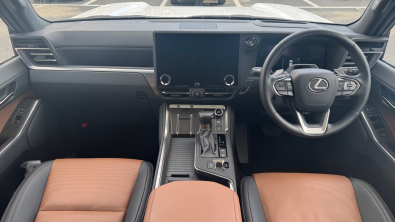 内装インパネ全体