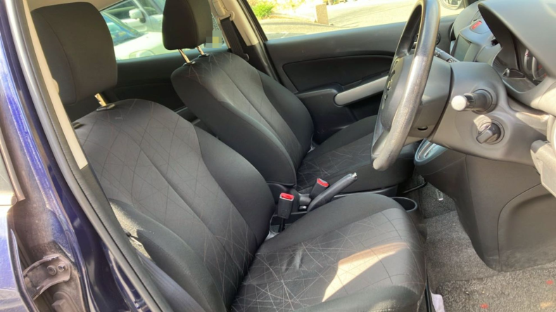 内装前方シート