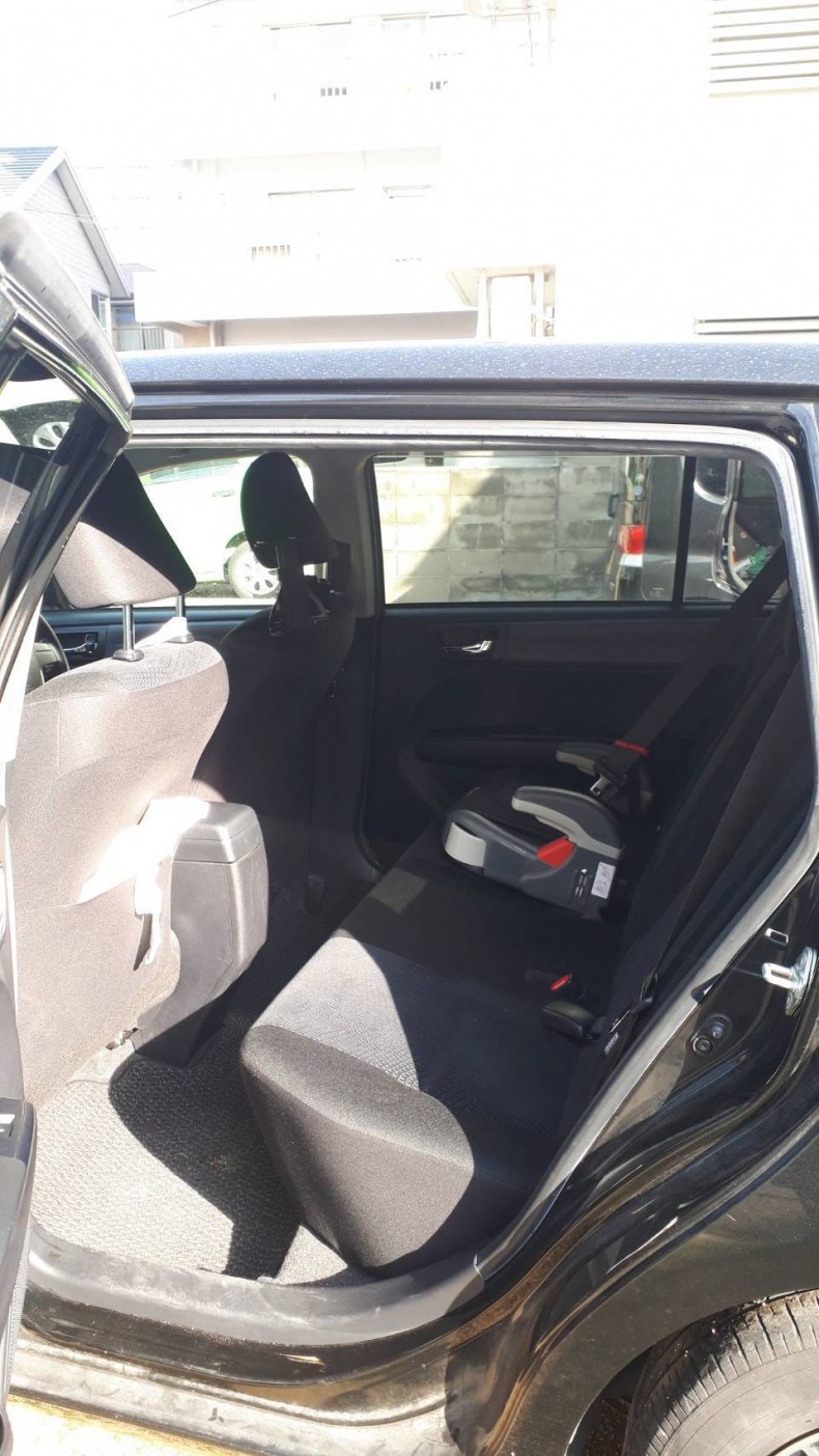 内装後方シート