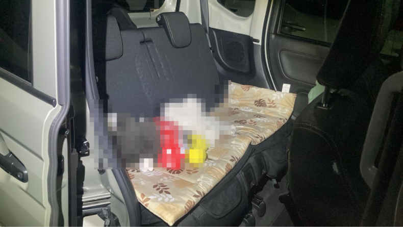 内装後方シート