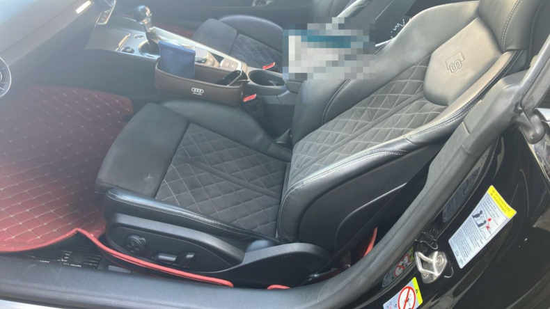 内装後方シート