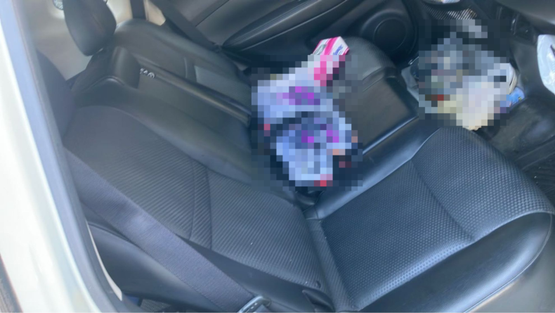 内装後方シート