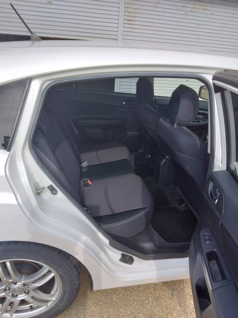 内装後方シート