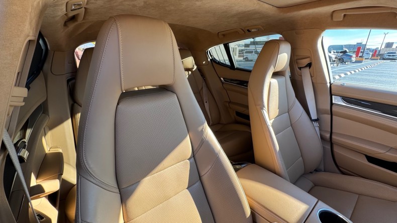 内装前方シート