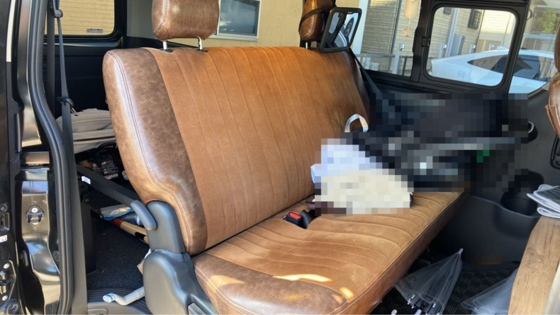 内装後方シート