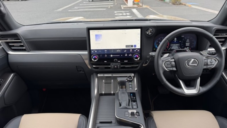 内装インパネ全体