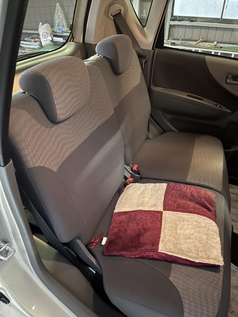 内装後方シート